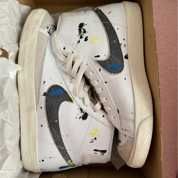 Nike Shoes - Nike Blazer Mid ‘77